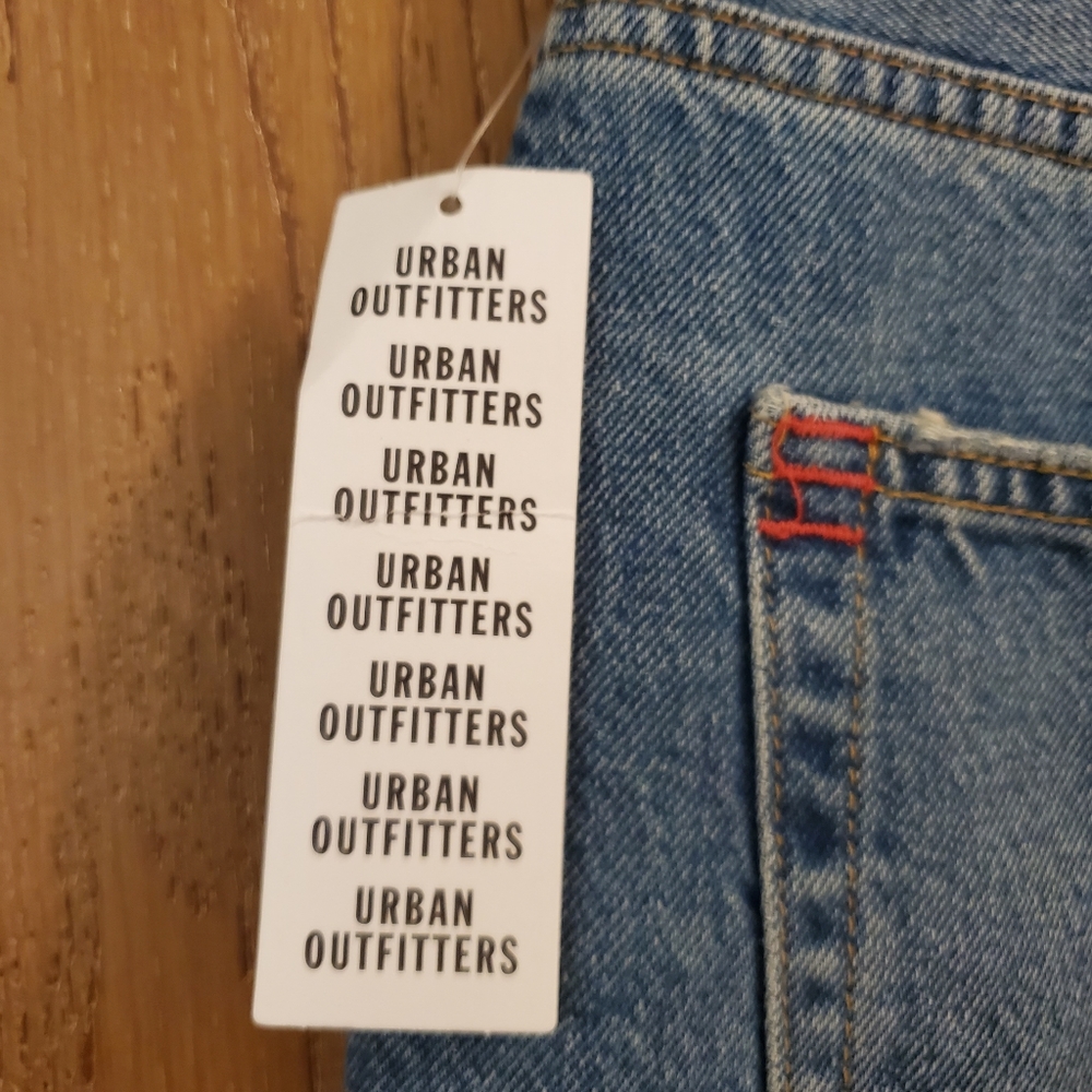 NWT BDG Urban Outfitters Mom High Rise Jeans, size 32 - Picture 8 of 16